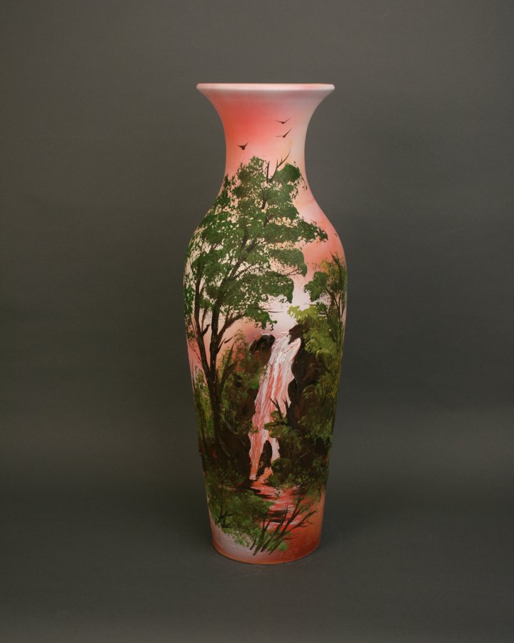 Напольная ваза из керамики